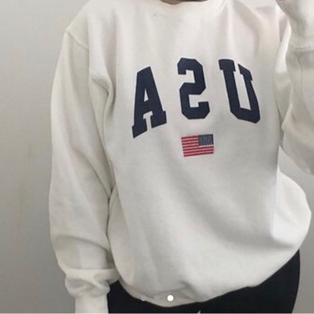 USA white hoodie